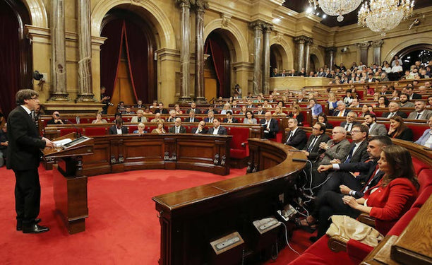 Carles Puigdemont addresses Catalan Parliament, October 10, 2017. via Wikimedia Commons.
