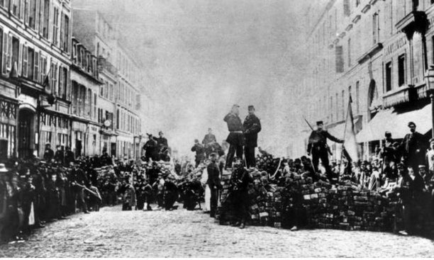 Alternative Futures of the Paris Commune
