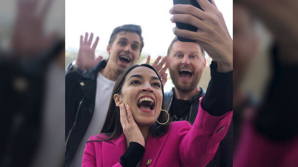 The Selfie and the Self: In Defence of Duckface