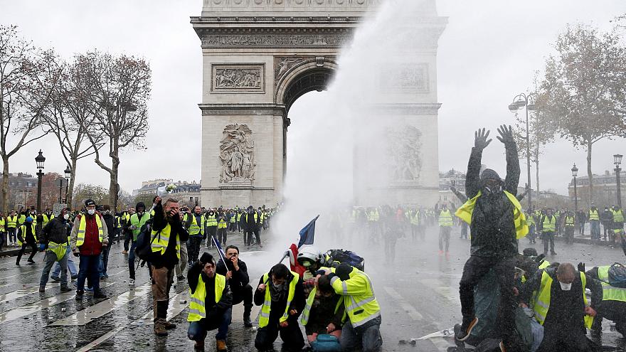 Gilets jaunes: a pioneering study of the ‘low earners’ revolt