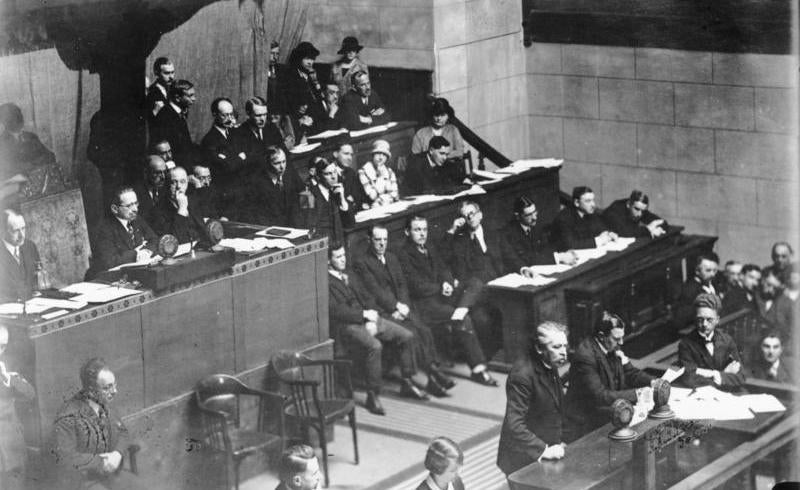 Aristide Briand addresses the League of Nations Assembly in Geneva, September 1931. via Wikimedia Commons.