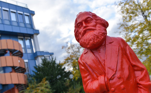 Mini Marx figure at the University of Trier. Photo: Jan Maximilian Gerlach. via Flickr.