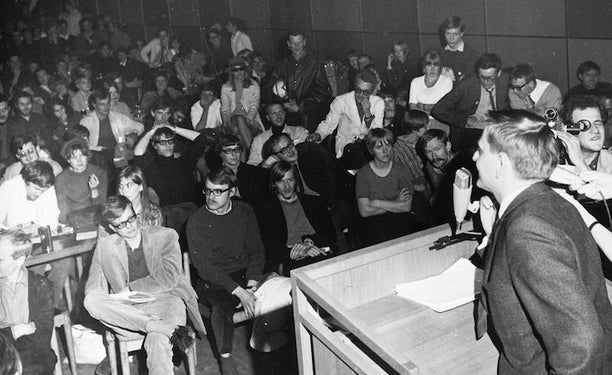 Olof Palme meets with students during the 1968 occupation of the Stockholm University Student Union building. via Wikimedia Commons.