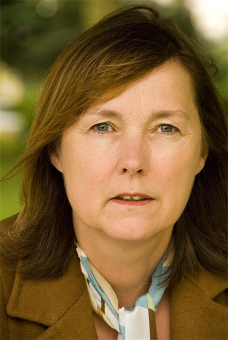 Portrait of Michèle Barrett