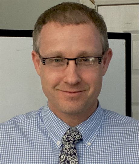 Portrait of Scott Aquanno