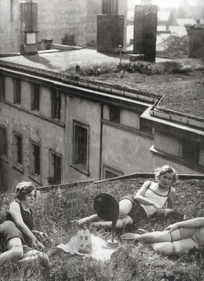 Image for blog post entitled Esther Leslie: Walter Benjamin on the Radio